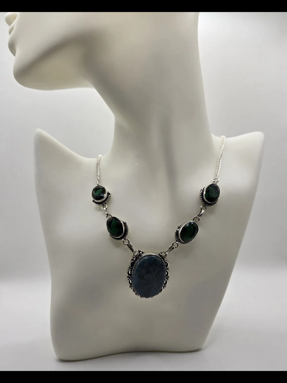 Handmade Apatite & Green Quartz Necklace - Picture 4 of 8